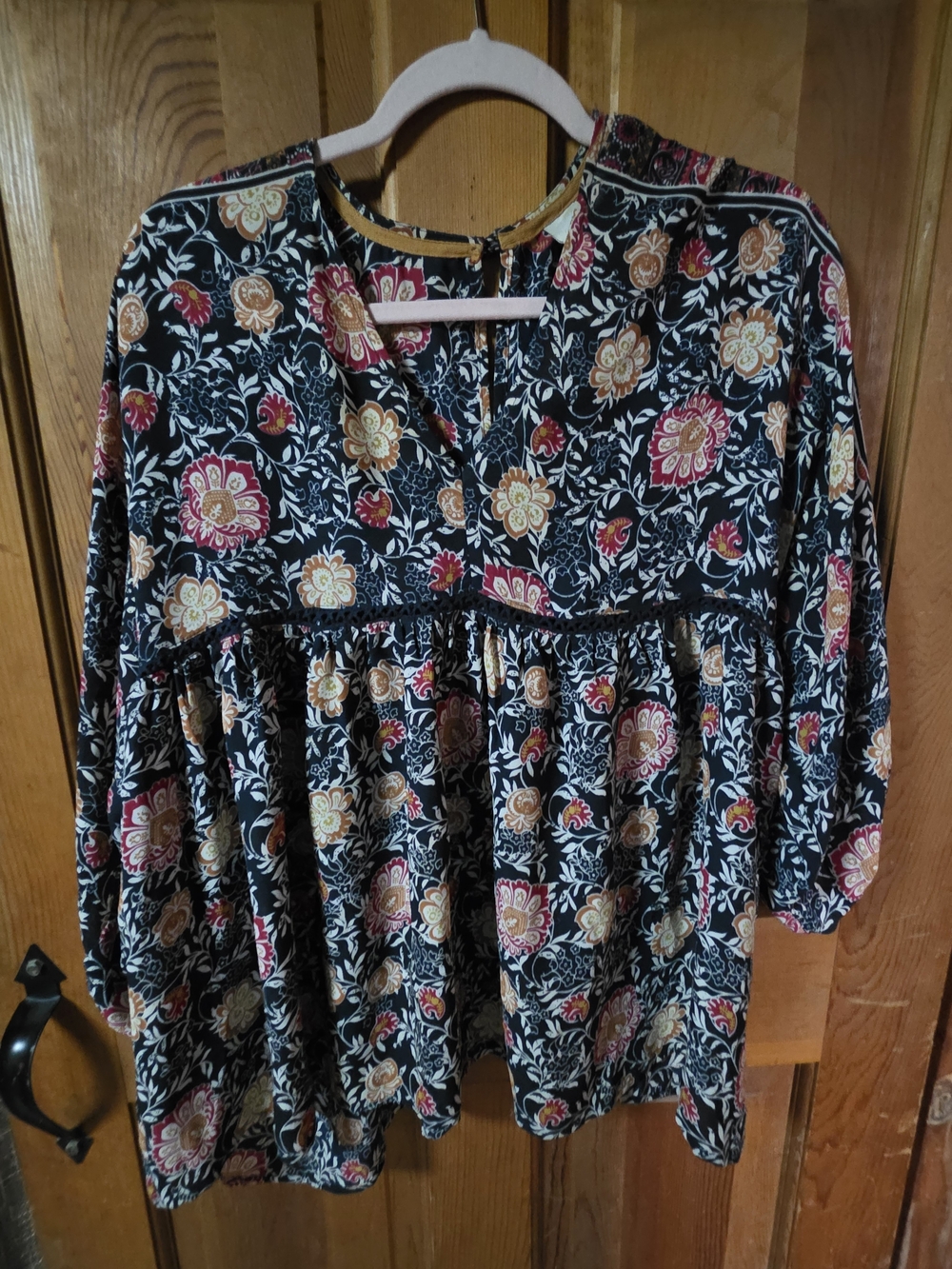 Knox Rose Black Floral Tunic with Pink & Tan Blooms